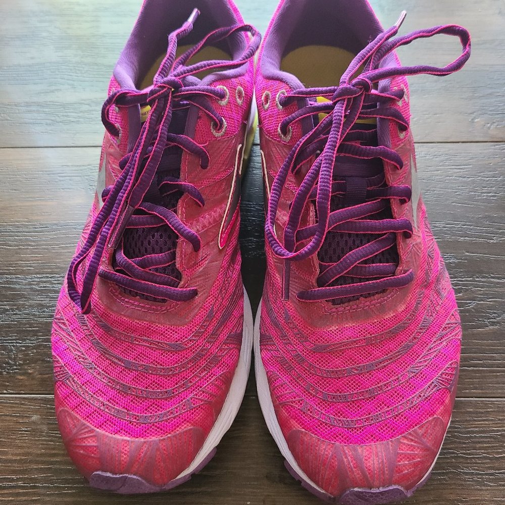 Women's Mizuno Wave Sayonara Running Shoes Size 9